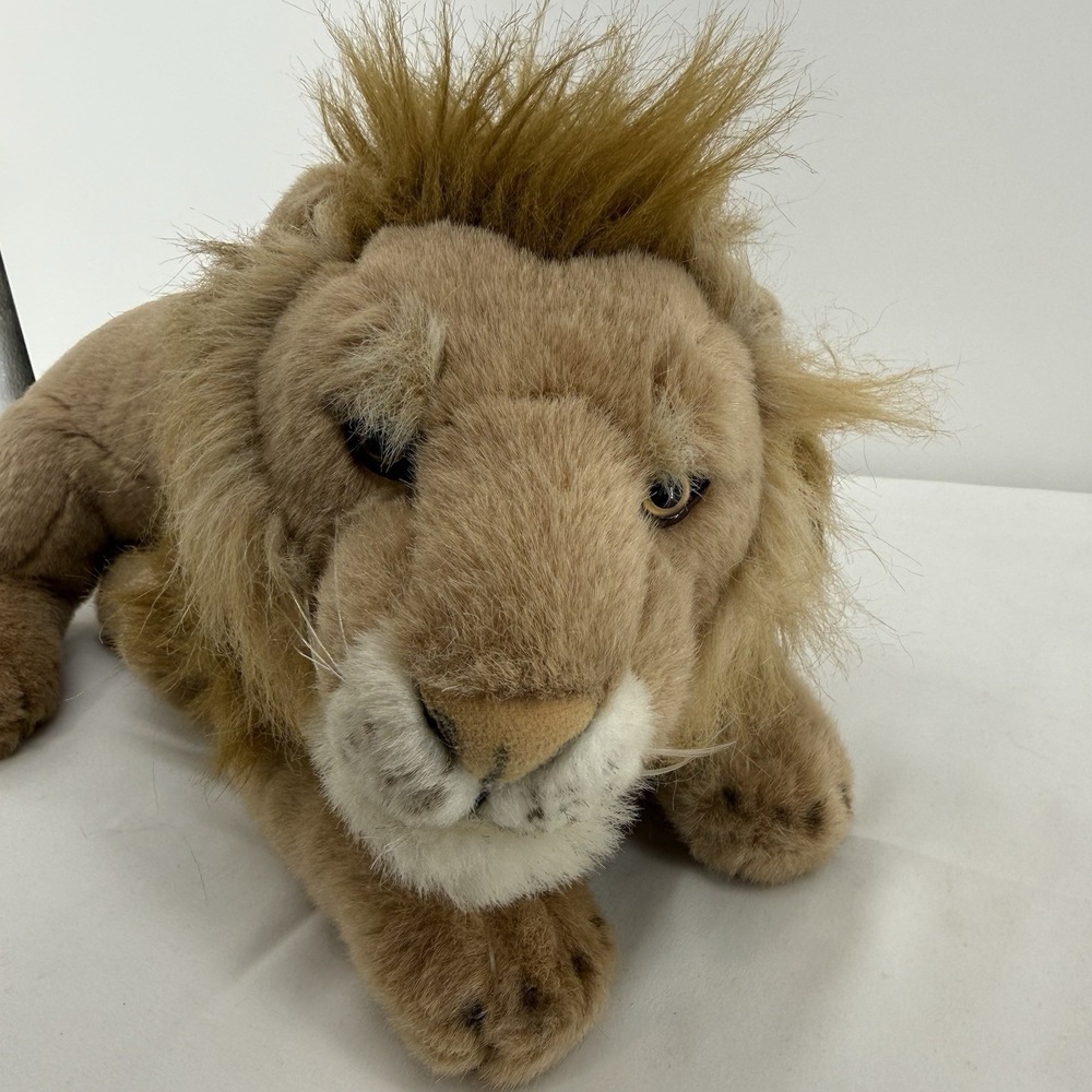 The Nature Company Plush Lion Lying Realistic King Mane‎ Stuffed Animal 18"